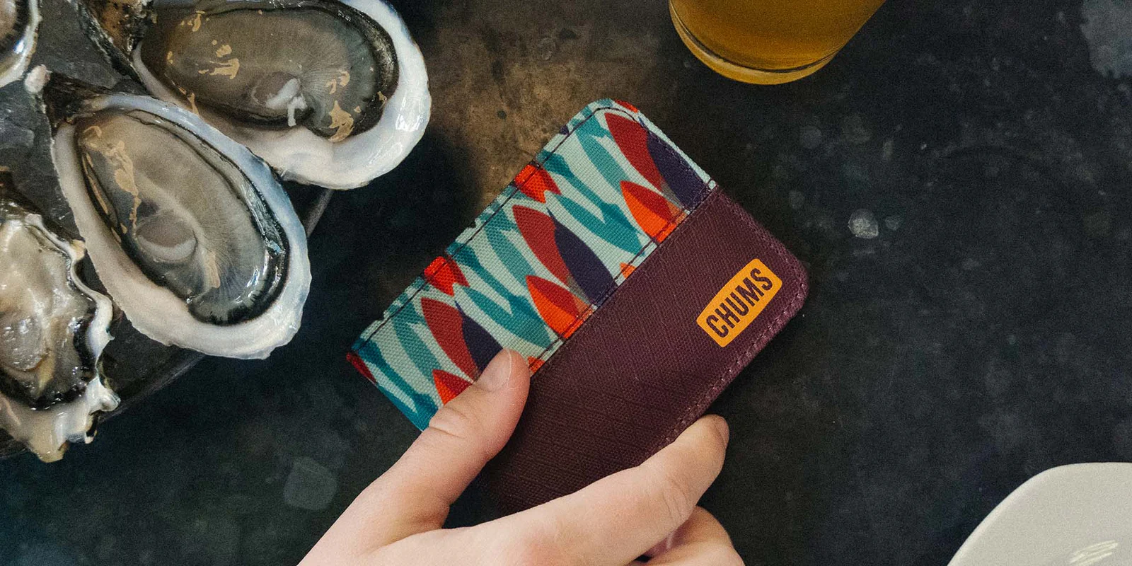 rover-bi-fold-wallet_lifestyle-main